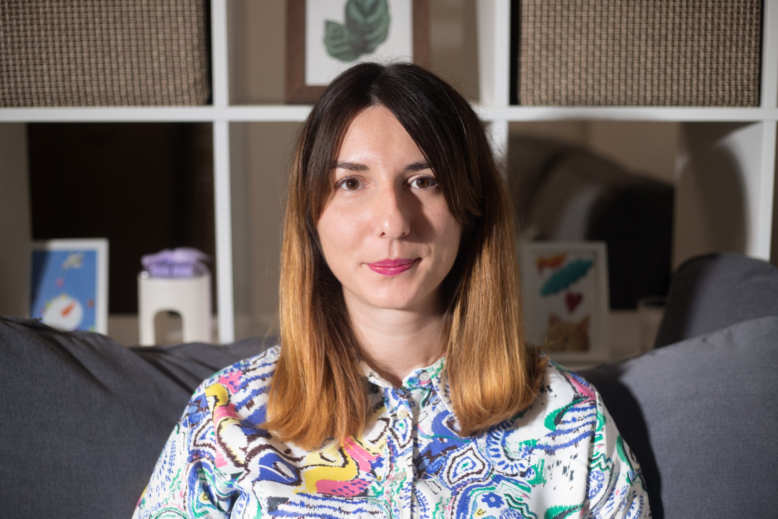 Katarina Gugić - Ovdje i sada Katarina Gugić - Ovdje i sada